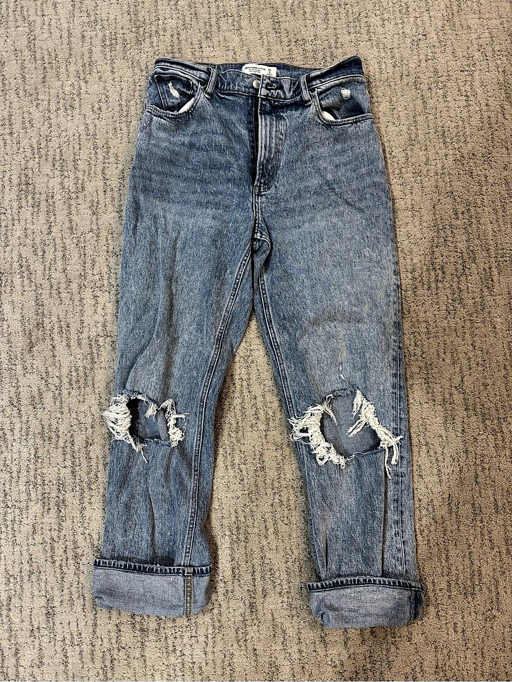 Abercrombie & Fitch Ultra High Rise 90 Straight Jeans